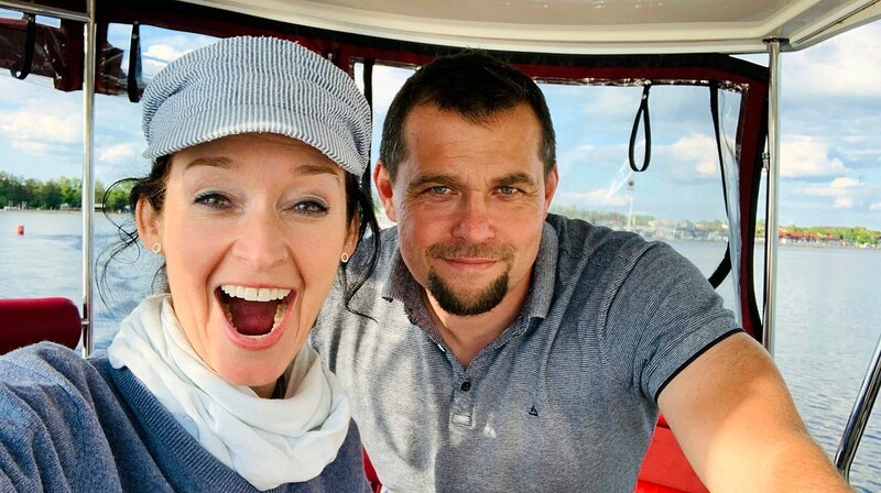 Julia Finkernagel und Masure Robert Wróbel – Bild: HR/​MDR/​Julia Finkernagel
