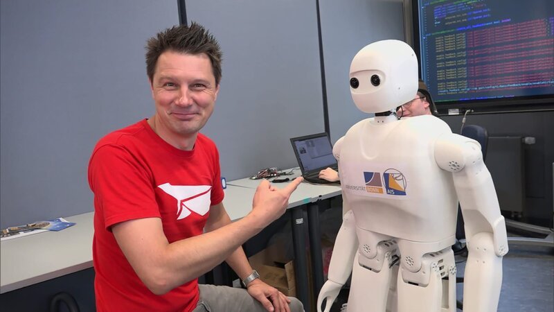 Was echte Roboter können, findet André an der Uni Bonn heraus. – Bild: WDR