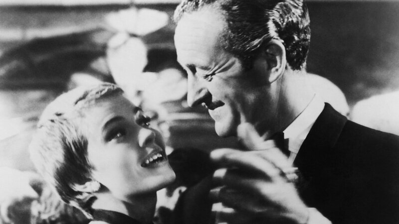 Zusammen mit ihrem Vater Raymond (David Niven) genießt die junge Cécile (Jean Seberg) die Freuden und die Leichtigkeit des Lebens in Reichtum. – Bild: ZDF und Robert Willoughby Zusammen mit ihrem Vater Raymond (David Niven) genießt die junge Cécile (Jean Seberg) die Freuden und die Leichtigkeit des Lebens in Reichtum. – Bild: ZDF und Robert Willoughby