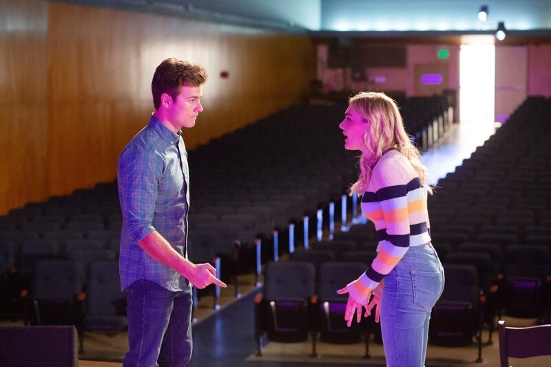 Trip (Peyton Meyer, l.); Taylor (Meg Donnelly, r.) – Bild: ORF/​Disney/​ABC/​Michael Ansell