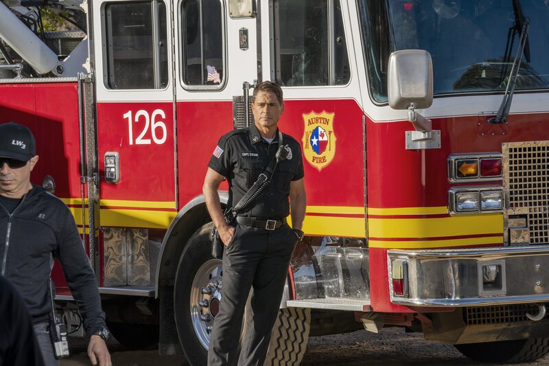 Owen Strand (Rob Lowe, Mitte) – Bild: Twentieth Century Fox Film Corporation. All rights reserved. /​ Jack Zeman