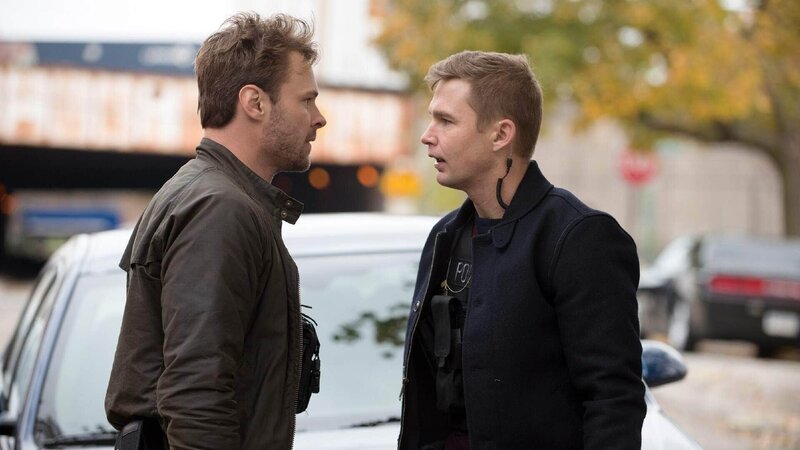 Adam Ruzek (Patrick John Flueger, l.), Sean Roman (Brian Geraghty) – Bild: RTL /​ NBC Studios