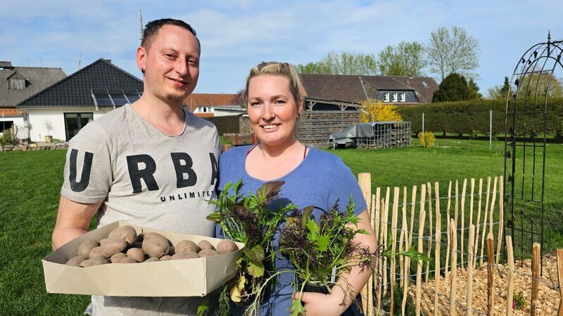 Enno und Katja +++ Die Verwendung des sendungsbezogenen Materials ist nur mit dem Hinweis und Verlinkung auf RTL+ gestattet. +++ – Bild: RTL /​ Tokee bros. /​ Folge 21_007