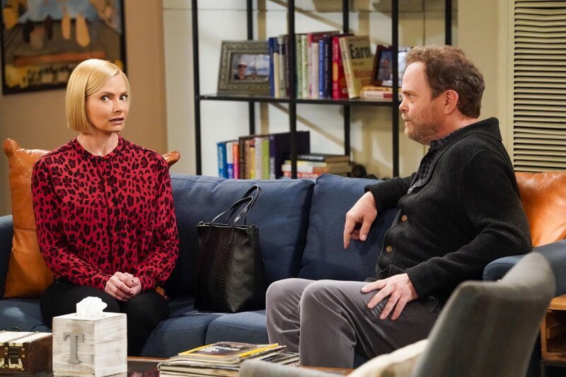 Jill (Jaime Pressly, l.); Trevor (Rainn Wilson, r.) – Bild: Warner Bros. Entertainment, Inc.