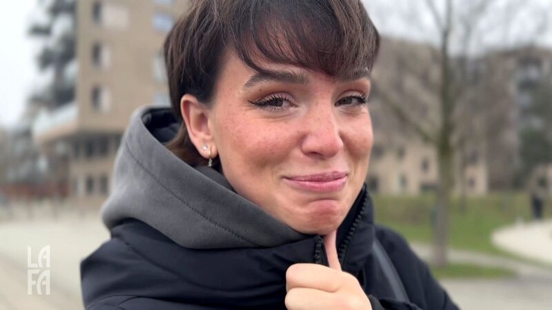 S3F135: Julia erlebt in Bremen ein wirklich tolles und herzliches Touristenprogramm voller spannender neuer Highlights. – Bild: RTLZWEI
