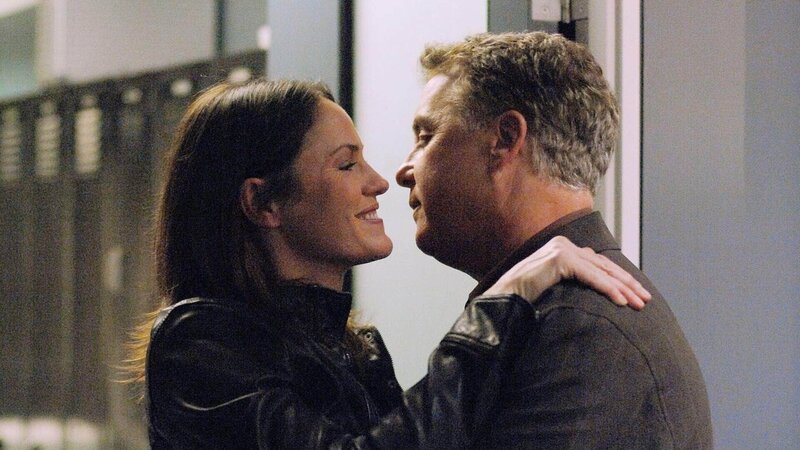 Gil (William Petersen) ahnt nicht, dass Sara (Jorja Fox) einen weitreichenden Entschluss gefasst hat … – Bild: Foto: RTL /​ CBS