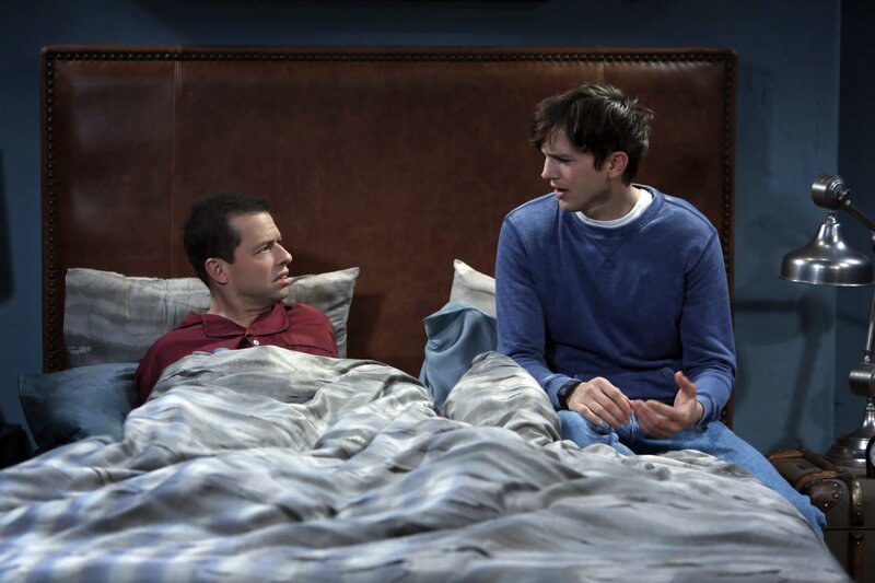 Mit Waldens Geld soll Alan in Kates Modelinie investieren. – Bild: Turner /​ Warner Bros. Entertainment Inc.