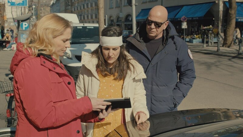 Charlotte Fuchs (l.); Michael Naseband (r.) – Bild: SAT.1