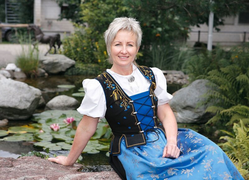 SF bi de Lüt Landfrauenküche – Fehraltorf ZH Folge 14 Landfrau Maja Schenkel – Bild: SRF/​Merly Knörle