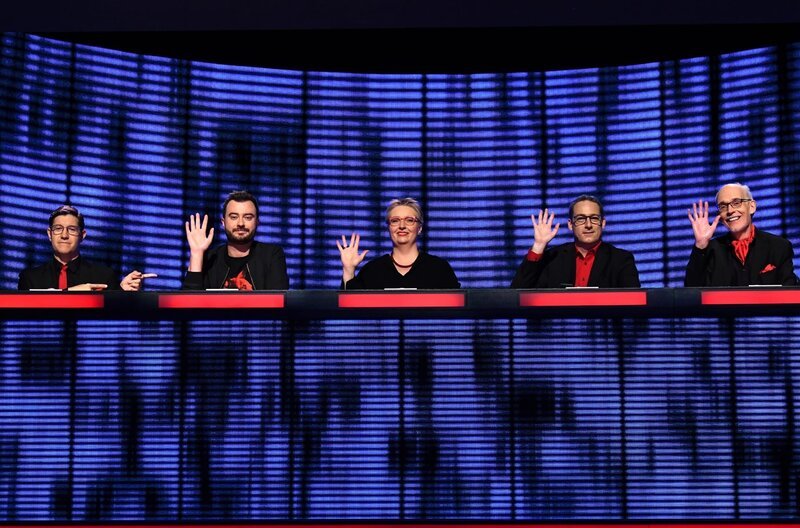 Das Jägerteam (v.l.n.r.): Sebastian Jacoby, Sebastian Klussmann, Adriane Rickel, Dr. Manuel Hobiger und Dr. Thomas Kinne. – Bild: ARD/​Uwe Ernst