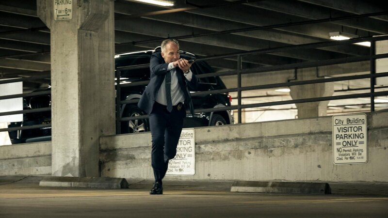 Commander Robert ‚Bob‘ Hicks (Patrick St. Esprit) – Bild: CH Media/​CBS Broadcasting, Inc.