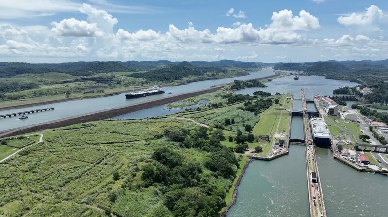 Der rund 80 Kilometer lange Panamakanal ist eine der wichtigsten Wasserstraßen der Welt. – Bild: ZDF Der rund 80 Kilometer lange Panamakanal ist eine der wichtigsten Wasserstraßen der Welt. – Bild: ZDF