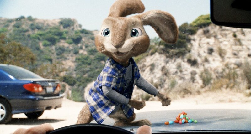 In Hop, the new live action/CG-animated comedy from the producers of Despicable Me and the director of Alvin and the Chipmunks, E.B. (voiced by RUSSELL BRAND), the teenage son of the Easter Bunny, is truly the world?s worst houseguest. – Bild: ORF/Universal In Hop, the new live action/CG-animated comedy from the producers of Despicable Me and the director of Alvin and the Chipmunks, E.B. (voiced by RUSSELL BRAND), the teenage son of the Easter Bunny, is truly the world?s worst houseguest. – Bild: ORF/Universal