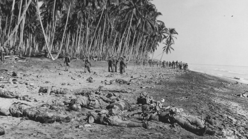 Schlacht um Guadalcanal: erbitterte Gefechte in den Tropen. – Bild: ZDF und National Archives, Washington