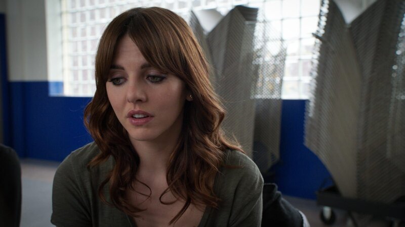 Versucht alles, um den flüchtigen Teenager zu finden: Kitty (Ophelia Lovibond) … – Bild: CBS Television