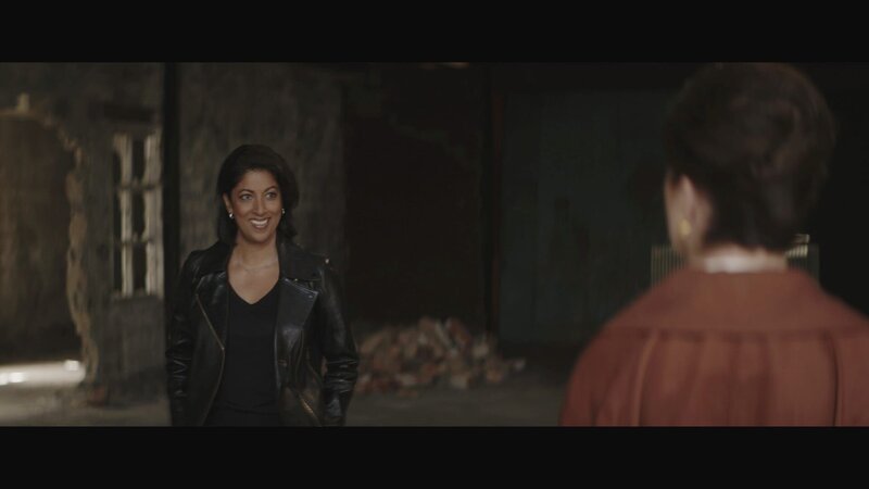 Nicky Harris (Priyanga Burford) in warehouse – Bild: Eagle Eye Drama Ltd /​ ZDF Enterprises GmbH
