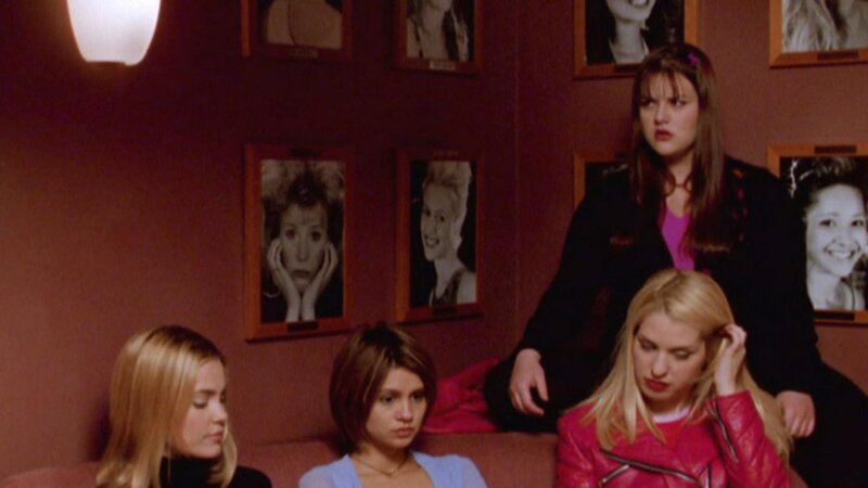 V.l.: Brooke McQueen (Leslie Bibb), Lily Esposito (Tamara Mello), Mary Cherry (Leslie Grossman), Carmen Ferrara (Sara Rue) – Bild: RTL