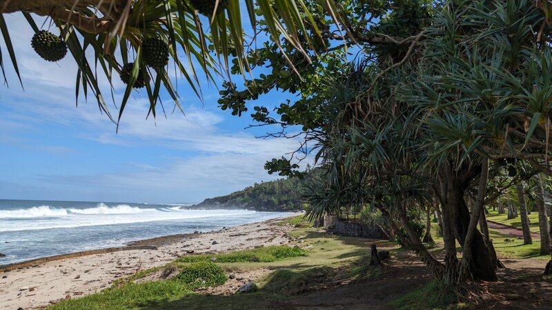 Strand auf La Réunion – Bild: ZDF und Kamera Zwei.