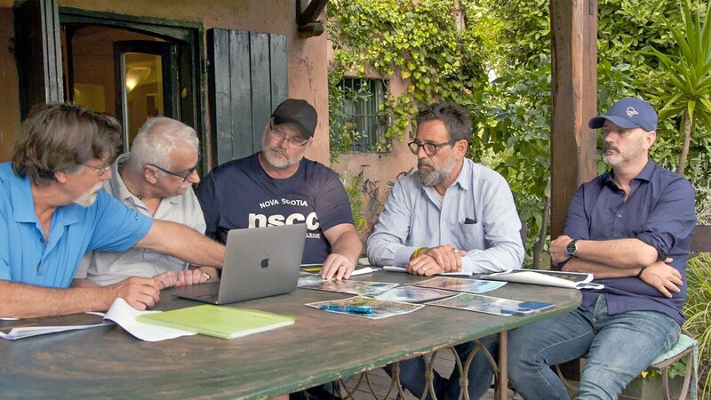 L-R: Rick Lagina, Doug Symons, Doug Crowell, Emiliano Sacchetti, Corjan Mol – Bild: uklib /​ THE HISTORY CHANNEL /​ Prometheus Entertainment
