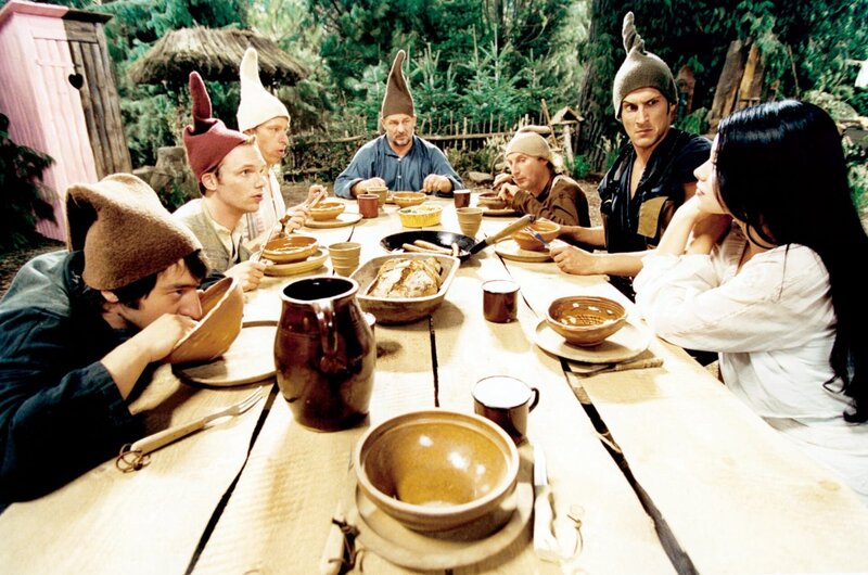 7 Zwerge - Männer allein im Wald – Bild: ORF/​Telepool