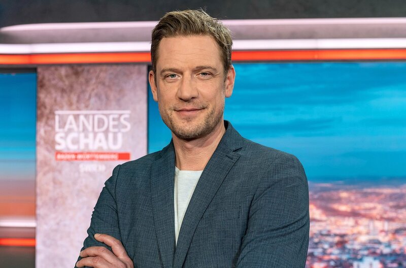 SÜDWESTRUNDFUNK Landesschau Baden-Württemberg - Florian Weber Montag bis Freitag um 18.45 Uhr im SWR Fernsehen (BW) – Bild: SWR/Patricia Neligan SÜDWESTRUNDFUNK Landesschau Baden-Württemberg - Florian Weber Montag bis Freitag um 18.45 Uhr im SWR Fernsehen (BW) – Bild: SWR/Patricia Neligan
