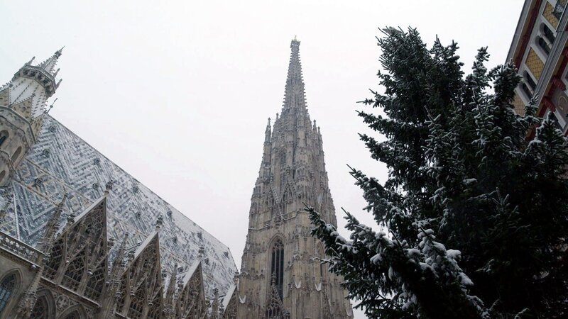 Verschneiter Stephansdom. – Bild: ORF/emb film Verschneiter Stephansdom. – Bild: ORF/emb film