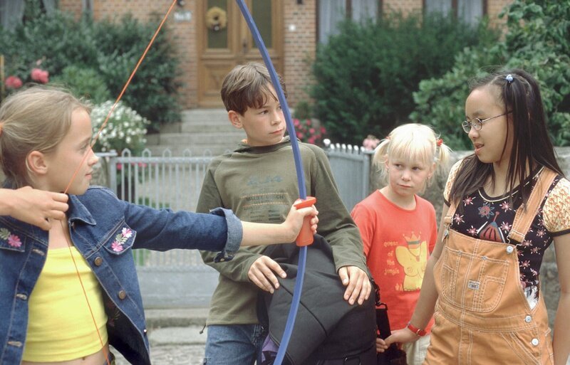 Diana (Clara Paulina Witsch), Niklas (Niklas Pries), Merle (Elisa Pries), Kiki (Thuy-Anh Cao). – Bild: NDR/​Televersal