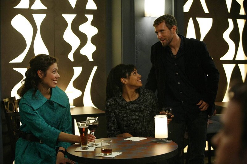 (v.l.n.r.) Dr. Montenegro (Michaela Conlin); Saroyan (Tamara Taylor); Dr. Hodgins (T.J. Thyne) – Bild: ATV