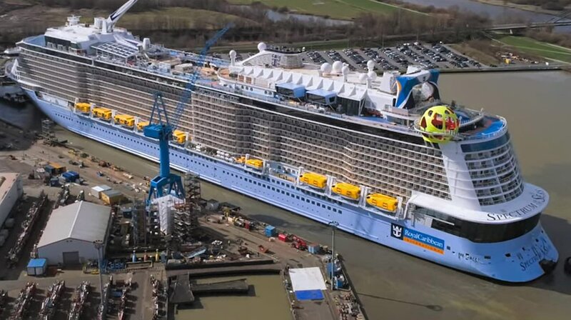 Kreuzfahrtschiff Spectrum of the Seas – Bild: phoenix