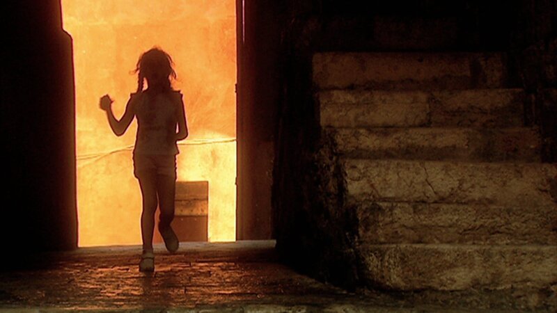 Illustration eines Zitats aus Süskinds Weltbestseller „Das Parfüm“. Die Jungfrauen von Grasse in Furcht vor dem Mörder Grenouille. – Bild: BR