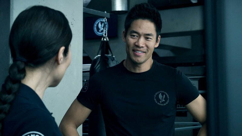 David Lim Officer Victor Tan (David Lim) – Bild: CH Media/​2022 CBS Broadcasting, Inc. All Rights Reserved