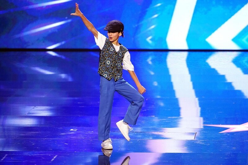 Damon Bernoon aus Herrenberg präsentiert eine Popping-Performance. – Bild: RTL /​ Stefan Gregorowius
