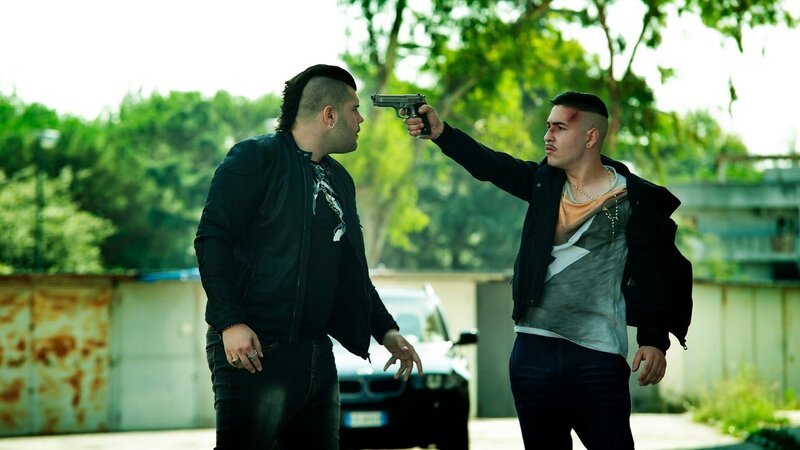 Salvatore Esposito as Genny Savastano(l.) – Bild: AXN Black