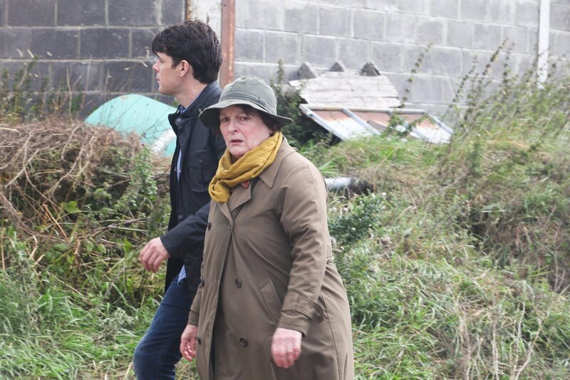 Aiden Healy (Kenny Doughty, l.); Vera Stanhope (Brenda Blethyn, r.) – Bild: ITV Studios