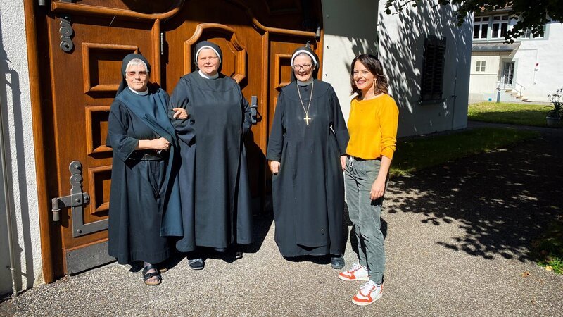 Mona mittendrin Im Kloster Mona Vetsch im Kloster Sarnen – Bild: SRF