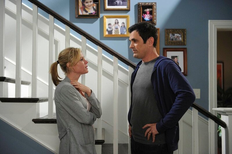 Claire Dunphy (Julie Bowen, l.); Phil Dunphy (Ty Burrell, r.) – Bild: Universal TV