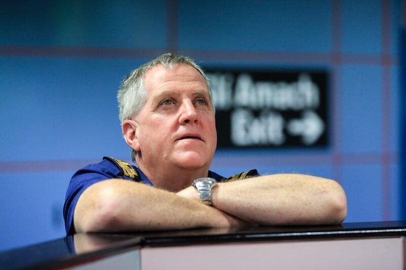 Stop Search Seize Series 1 Sky SSS – Shannon Airport – Dermot McGrath – Bild: Conor Ó Mearáin for Sky