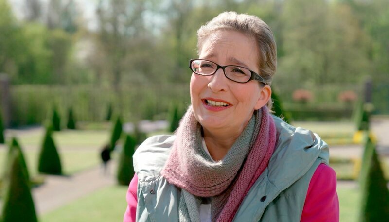 Als erfahrene Katholikin und absoluter Heilig-Geist-Fan kennt WDR-Moderatorin Yvonne Willicks jedes Detail zu den zahlreichen christlichen Frühlingsfesttagen. – Bild: WDR/Heiko Schäfer Als erfahrene Katholikin und absoluter Heilig-Geist-Fan kennt WDR-Moderatorin Yvonne Willicks jedes Detail zu den zahlreichen christlichen Frühlingsfesttagen. – Bild: WDR/Heiko Schäfer