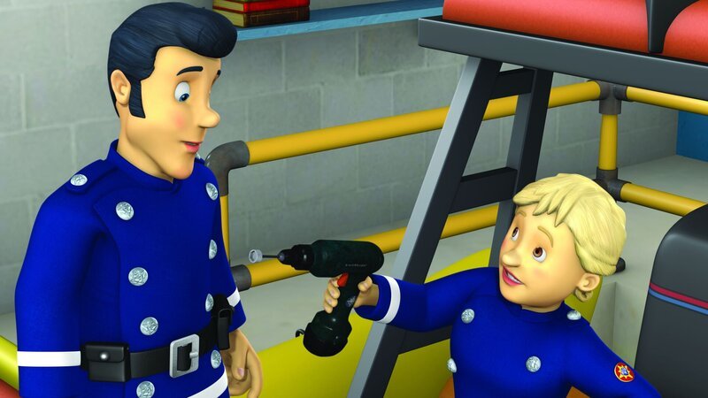 Penny und Elvis reparieren die Rettungsboote. – Bild: KiKA/​2011 Prism Art & Design Limited