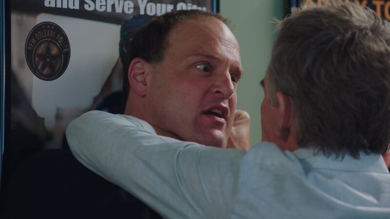 L-R: Donovan Blakely (Larry Mitchell), Dwayne Pride (Scott Bakula) – Bild: ATV2