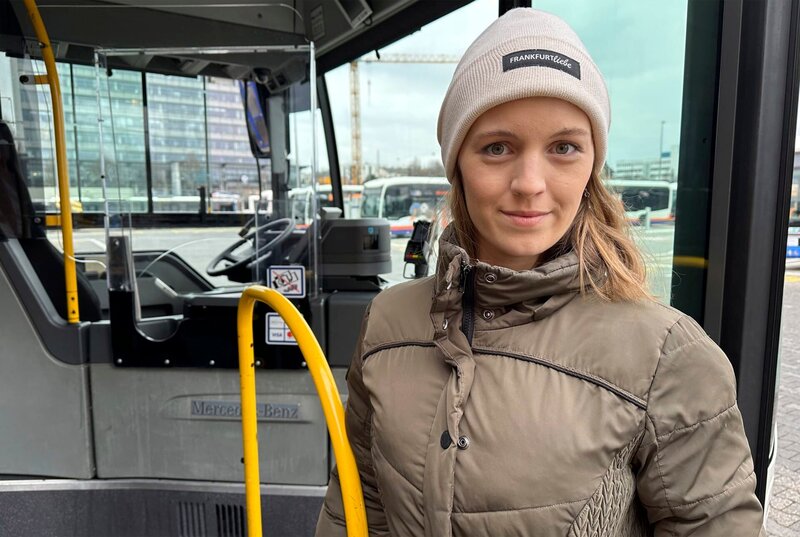 „7 Tage“ Reporterin Lisa Brockschmidt. – Bild: HR