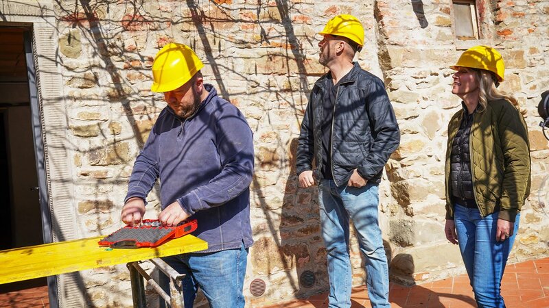 Dave (m.) und Jenny (r.) – Bild: Warner Bros. Discovery