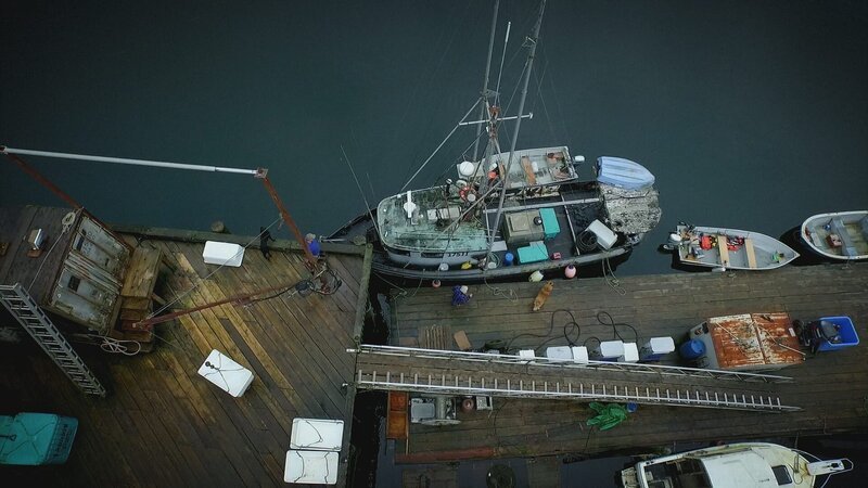 PORT PROTECTION, ALASKA- A boat docked in Port Protection. – Bild: Copyright © The National Geographic Channel.