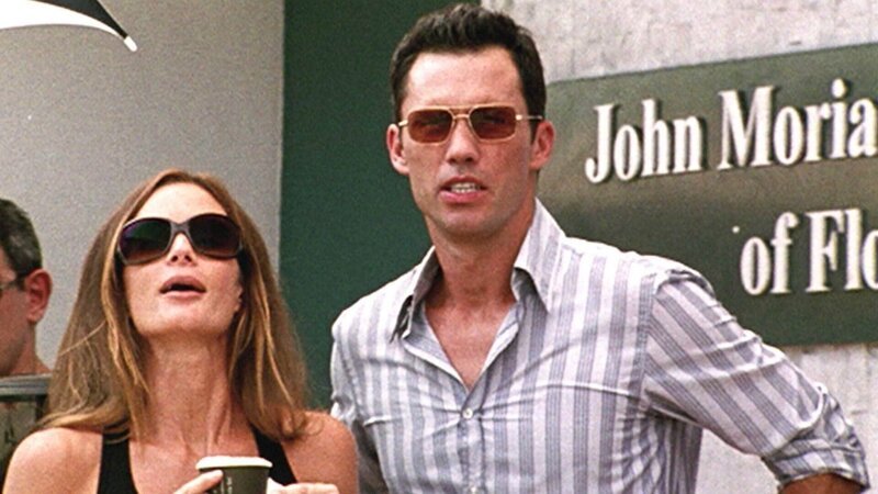 Michael (Jeffrey Donovan) und Fiona (Gabrielle Anwar) helfen einem alten Freund, der mittlerweile Chefbuchhalter einer Hip-Hop-Plattenfirma ist und beschuldigt wird zwei Millionen Dollar unterschlagen zu haben. – Bild: RTL/​20th Century Fox