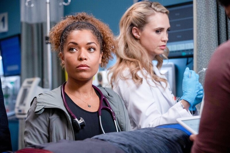 Dr. Claire Browne (Antonia Thomas, l.) und Dr. Morgan Reznick (Fiona Gubelmann)  Die Verwendung des sendungsbezogenen Materials ist nur mit dem Hinweis und Verlinkung auf TVNOW gestattet. – Bild: ORF/​Sony Pictures/​ABC/​Jack Rowand