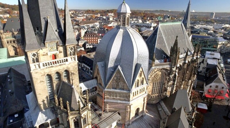 Der Aachener Dom ist aus Vulkangestein aus der Eifel gebaut. – Bild: WDR Der Aachener Dom ist aus Vulkangestein aus der Eifel gebaut. – Bild: WDR