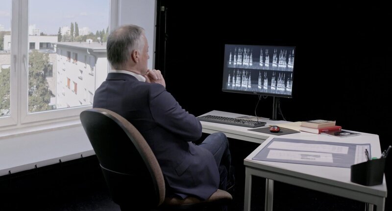 Schauspieler Wolfgang Riehm als Historiker. – Bild: Linda Schefferski / ZDF Schauspieler Wolfgang Riehm als Historiker. – Bild: Linda Schefferski / ZDF