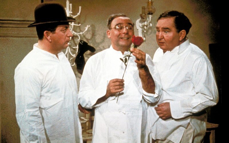 L-R: Mikosch (Gunther Philipp), Max Sperling (Walter Gross), Otto Schummrich (Kurt Grosskurth) – Bild: ORF/Beta Film L-R: Mikosch (Gunther Philipp), Max Sperling (Walter Gross), Otto Schummrich (Kurt Grosskurth) – Bild: ORF/Beta Film