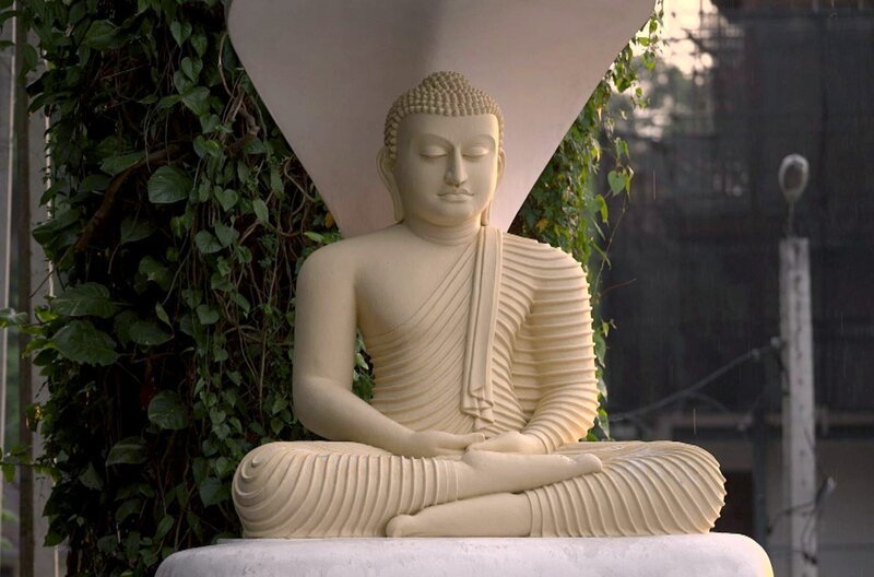 Freiheit und Unabhängigkeit: Nach jahrhundertelanger Kolonialherrschaft knüpfte Sri Lanka wieder an seine jahrtausendealte Geschichte an. – Bild: Elephant Doc