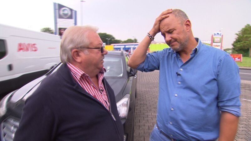 Der Imbiss „Claudias Ding“ läuft nicht und Frank Rosin (r.) erkennt, dass hier viel mehr im Argen liegt, als zunächst angenommen. – Bild: Kabel Eins